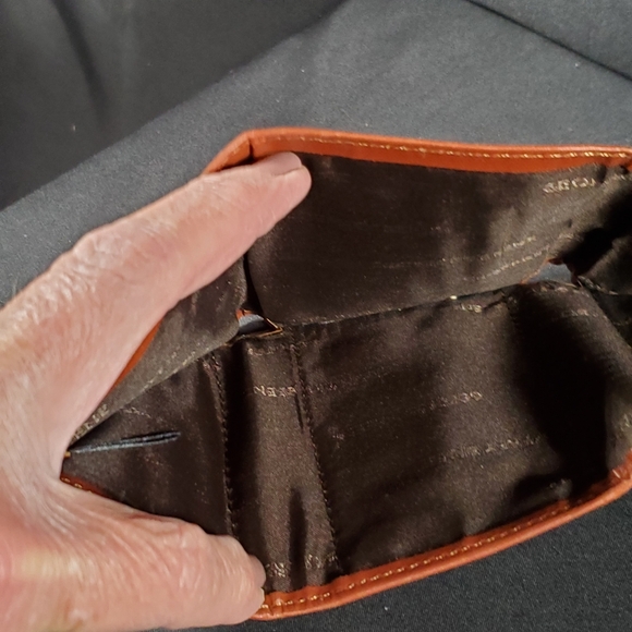 Geoffrey Beene Wallet - Picture 9 of 9